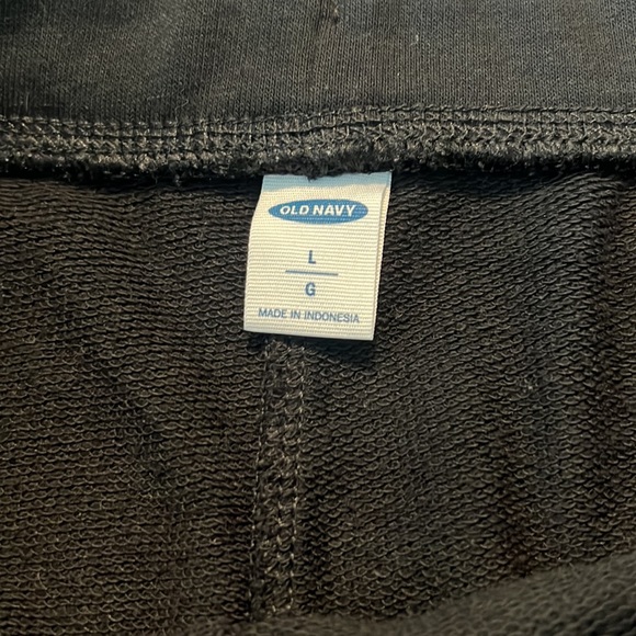 Sweat Shorts- L - Picture 2 of 7